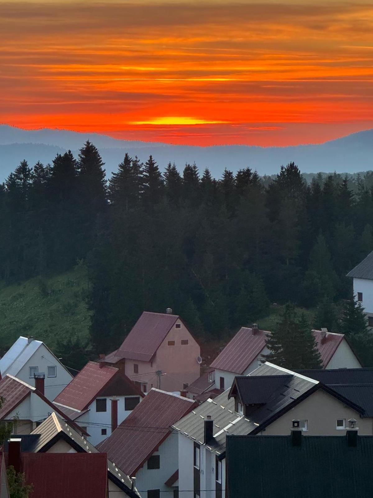 Forma Lux Zabljak エクステリア 写真